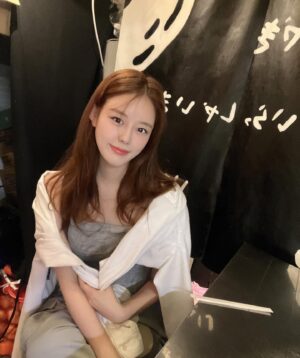 Lee Yoo-jin Instagram - 즐겁고 행복한 한가위 보내세용🙇‍♀️💓