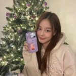 Lee Yoo-jin Instagram - 점점 멀어지기...✨💖🎄 #제품협찬 #casetify