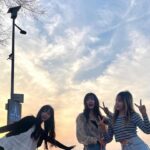 Lee Yoo-jin Instagram – 사랑스러운 사람들과 💓🥰🌸

#한강에서#마피아게임#헤헷#😘