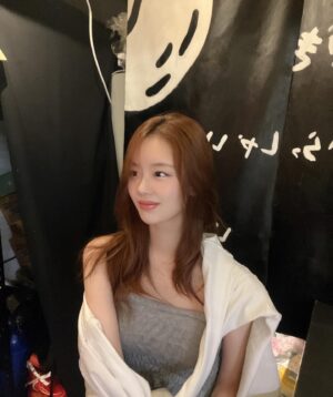 Lee Yoo-jin Instagram - 즐겁고 행복한 한가위 보내세용🙇‍♀️💓