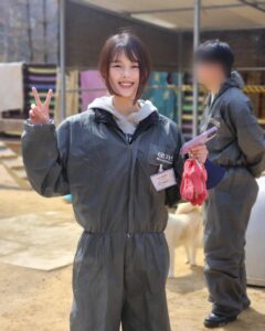 Lee Yoo-jin Instagram - 사지 말고 입양하세요🐶💓 애기들 사진을 못 찍어서 아쉽당😥 @1yourside @tuggle.co.kr @kdsrescue