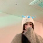 Lee Yoo-jin Instagram - 오랜만에 예쁜 티라운지에서 🦋🌷💓 #명동 #카페 #틈티라운지
