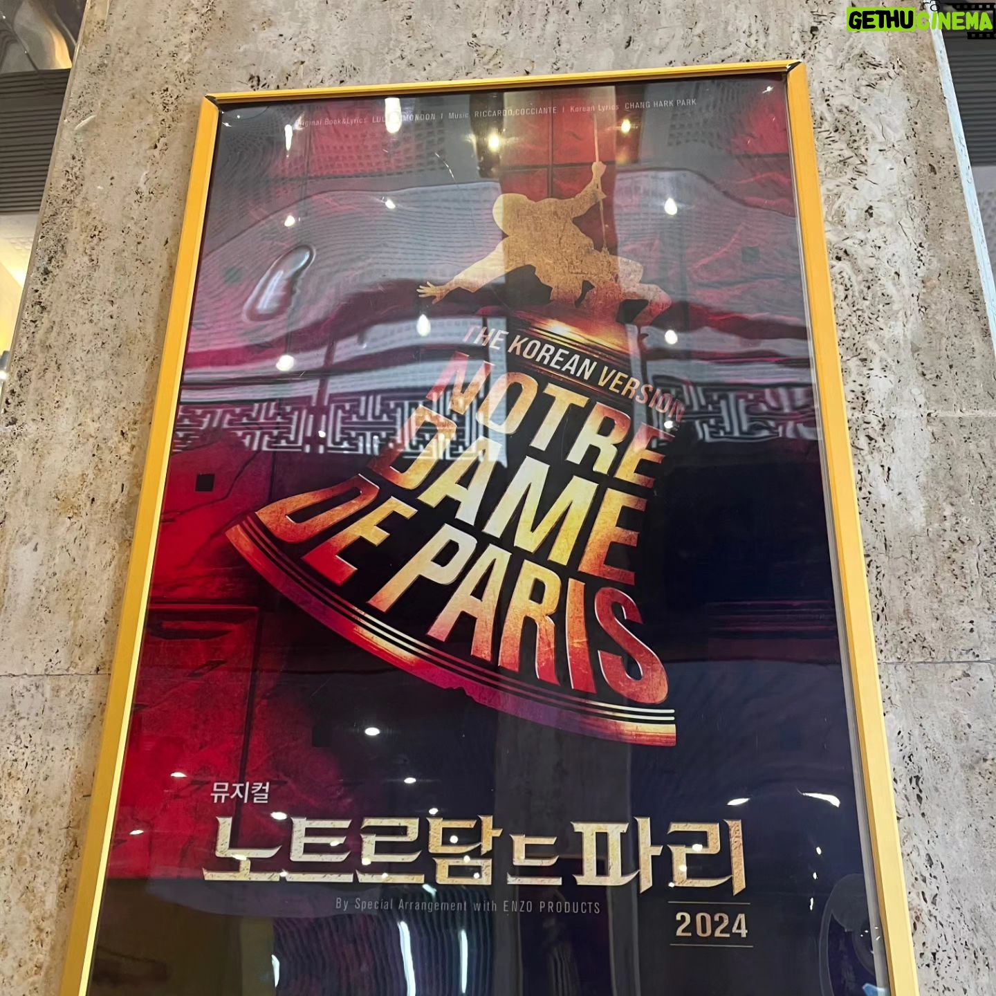 Lee Young-ae Instagram - #마에스트라 #노트르담드파리 #이정열 #양준모 #진솔 #나은아 #진소연 #한진희 #황보름별 😊💕🎶🎵