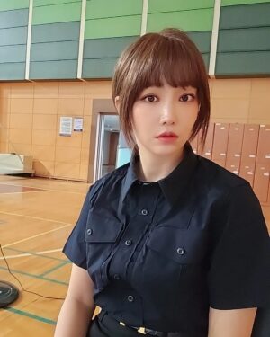Lee Yu-ri Instagram - 🍀

#이유리#leeyuri