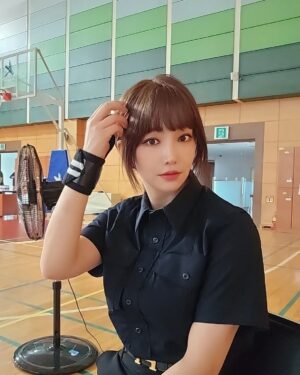 Lee Yu-ri Instagram - 🍀

#이유리#leeyuri