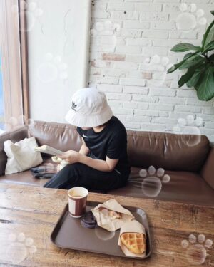 Lee Yu-ri Instagram - 운동가기전 👟

#이유리#leeyuri