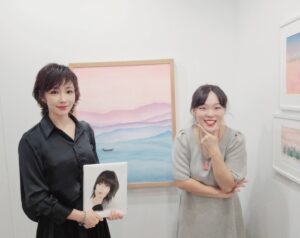 Lee Yu-ri Instagram - 채니 작가님 전시회💕
다녀왔어요
#이유리#leeyuri#아티스트채니작가님 @creative_chaeny  #이지석배우님 @lee_jiseok