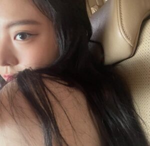 Lee Yul-eum Instagram - 