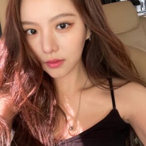 Lee Yul-eum Instagram - 🖤