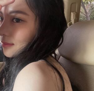 Lee Yul-eum Instagram - 