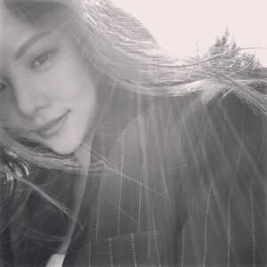 Lee Yul-eum Instagram - 😎