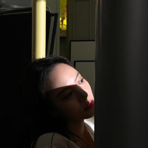 Lee Yul-eum Instagram - 살아남고싶은4층김양🖤