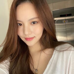 Lee Yul-eum Instagram - 