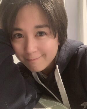 Leila Tong Instagram - 今日出街見到一啲嘢令我好想去一個地方😌
你覺得我會想去邊？🤪