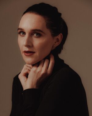 Lena Hall Instagram - What’s her story? Comment below! Photos by @murphymade @murphymadestudio hair and make up by @pott28 #lenahall #broadway #musicaltheatre #portraitphotography #glamour #audreyhepburn