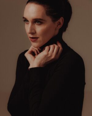 Lena Hall Instagram - What’s her story? Comment below! Photos by @murphymade @murphymadestudio hair and make up by @pott28 #lenahall #broadway #musicaltheatre #portraitphotography #glamour #audreyhepburn