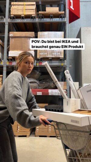 Lena Meckel Instagram - Mein Gelbeutel hat diesen Kampf noch nie gewonnen…