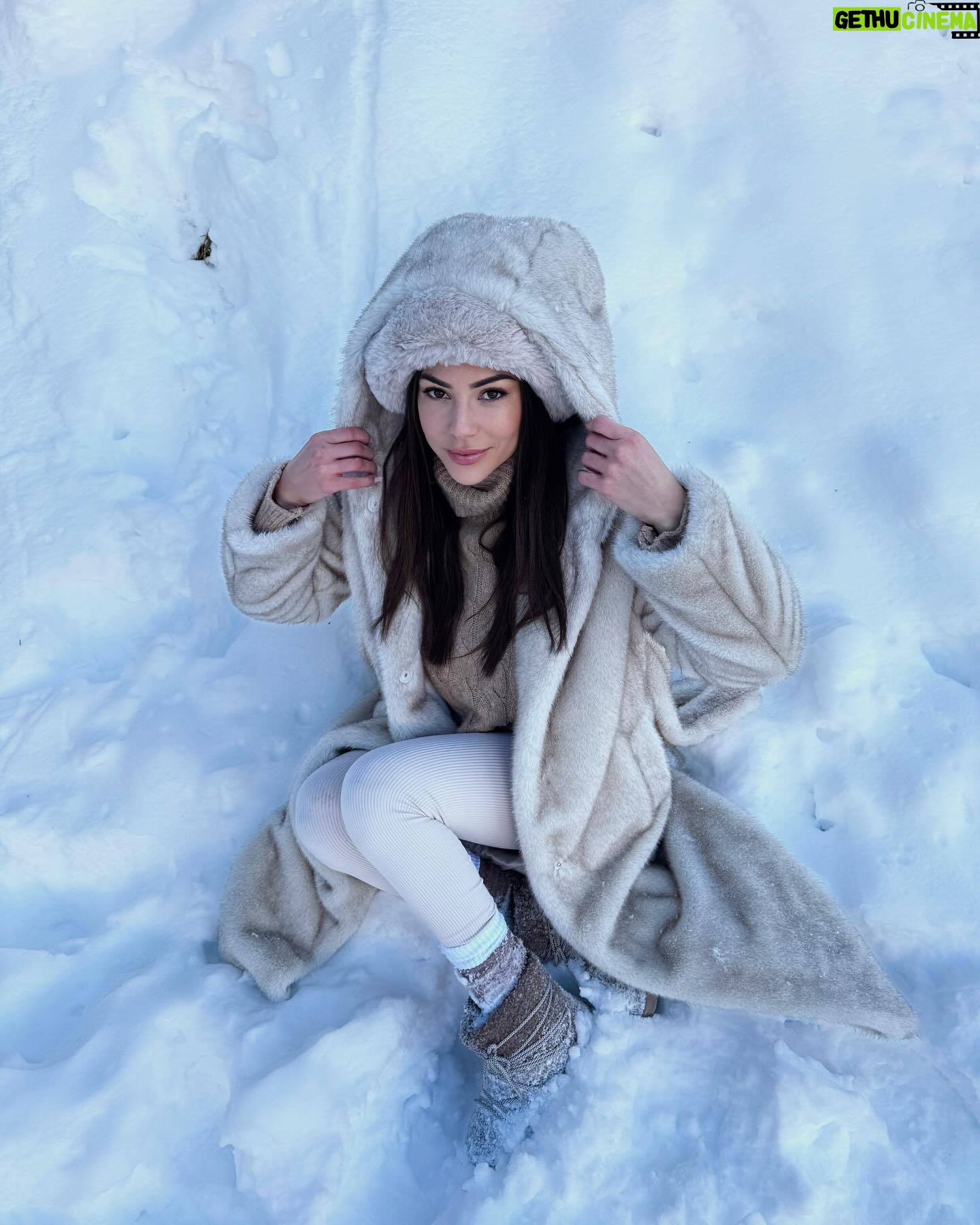 Lena Guillou Instagram - Les dernières photos sont à l’image de mes fails habituels 😌