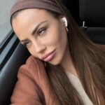 Lena Guillou Instagram - E N V R A C 🩵 Bon dimanche à tous mes oisillons 🐥