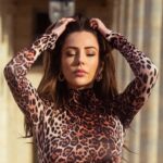 Lena Guillou Instagram - Apprends à contrôler tes émotions, dès lors plus personne n’aura de pouvoir sur toi 🖤
