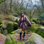 Lena Guillou Instagram - LE SAVIEZ-VOUS ? La thérapie par les arbres a fait ses preuves au Japon et vise à baisser le stress, les tensions nerveuses, améliore la concentration et le système immunitaire 😊 En effet les bienfaits du « tree hugging » sont prouvés alors go vous balader en forêt 🌳