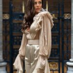 Lena Guillou Instagram - Quelle était votre tenue préférée ? Personnellement j’ai un coup de cœur énorme pour le 5eme look, c’est totalement moi 🫠 Défilé haute couture printemps/été 24 @georgeschakraofficial 🤍