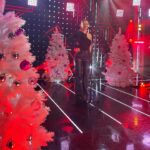 Lena Katina Instagram - Готовимся к Новому Году 🎄 на съемках программы «Дискотека дискотек» с Антоном Юрьевым @antonuriev для RU TV 🔜Смотрите выпуск 16.12.2022 👀