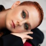 Lena Katina Instagram - Скоро будет релиз 🤫 на англ.языке 🤭 Soon new track in English 😶 photo @klimakovphoto style @rogory_official makeup/hair @kovaleva_mua