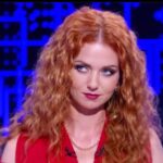 Lena Katina Instagram - Эта осень будет очень плодотворной, впереди много интересных премьер и разножанровых проектов, круто пробовать что-то новое🪂 Style by @evgenia_leontieva Suite: @tatabronc Shoes: @casadeiofficial Accessories: @sexyfishjewelry