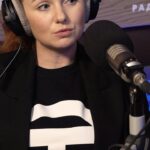 Lena Katina Instagram - Певица Лена Катина рассказала о причине распада группы «Тату», материнстве, общении с Юлей Волковой и непринятии себя. О чем еще рассказала Лена Катина слушайте и смотрите в подкасте «НеДудь» на Новом Радио.