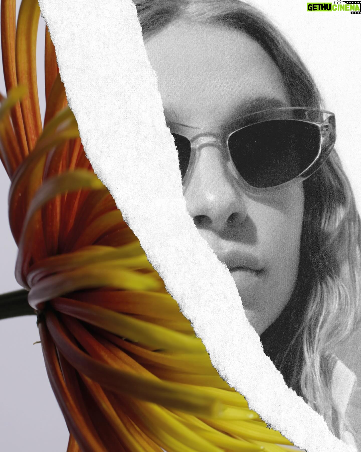 Lena Klenke Instagram - Ultimate summer dream combo Thank you for having me @armedangels @viueyewear Credits Creative director @christiane_boerdner Photos @ulrikerindermann H&MU @annetimper Styling @akobermeyer And my team @flixselect @haebmau.atelier @iamakatiegirl 🫰🏼