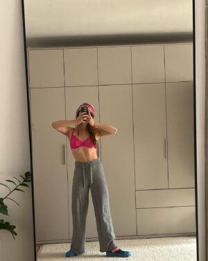 Lena Klenke Instagram - Coachella ? Mental break down? Taking out the trash? Or just farmers market? Also is it spring yet?