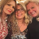 Lena Philipsson Instagram - Vilken härlig fest när @carin_hjulstrom fyllde 60 år!!!❤️🍾🥂Tack!!! @asanathell
