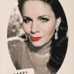 Lena Philipsson Instagram – Ja, då var det fredag igen och jag vill önska alla mina fina följare/vänner en riktigt trevlig helg!
#AI-inprogress #photomanipulating #fun