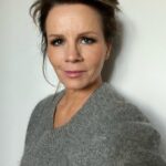 Lena Philipsson Instagram - Mys-söndag i favorittröjan. Ibland är det konstigt hur man kan tveka inför ett plagg, som sen visar sig bli ens bästa kompis. Mm, nu te.