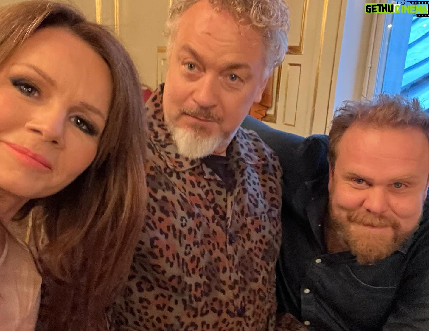 Lena Philipsson Instagram - Rolig kväll igår! @ericgadd @loneydear
