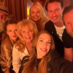 Lena Philipsson Instagram - Trevlig middag igår med @johanpetre som fyllde år! Grattis igen!