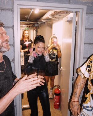 Lene Nystrøm Instagram - Sometimes the feeling is right… you fall in love for the 1000000 times with Australia 🇦🇺💕
Two more shows to go 🌊 Sydney and Melbourne - are you ready?