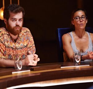 Leo Margets Instagram - THE TRAITORS ya está en @hbomaxes!😍😍
Estas son algunas fotos que nos han pasado que no desvelan nada…🤐🤐🤐
Yo desde Bahamas no puedo verlo así que tendré que esperar a volver a España para engullir los 8 episodios del tirón! 
El único spoiler que me han hecho los que ya lo han visto es que claramente va de menos a más!
¿Qué os está pareciendo? Contadme! 😊😊
.
#thetraitors