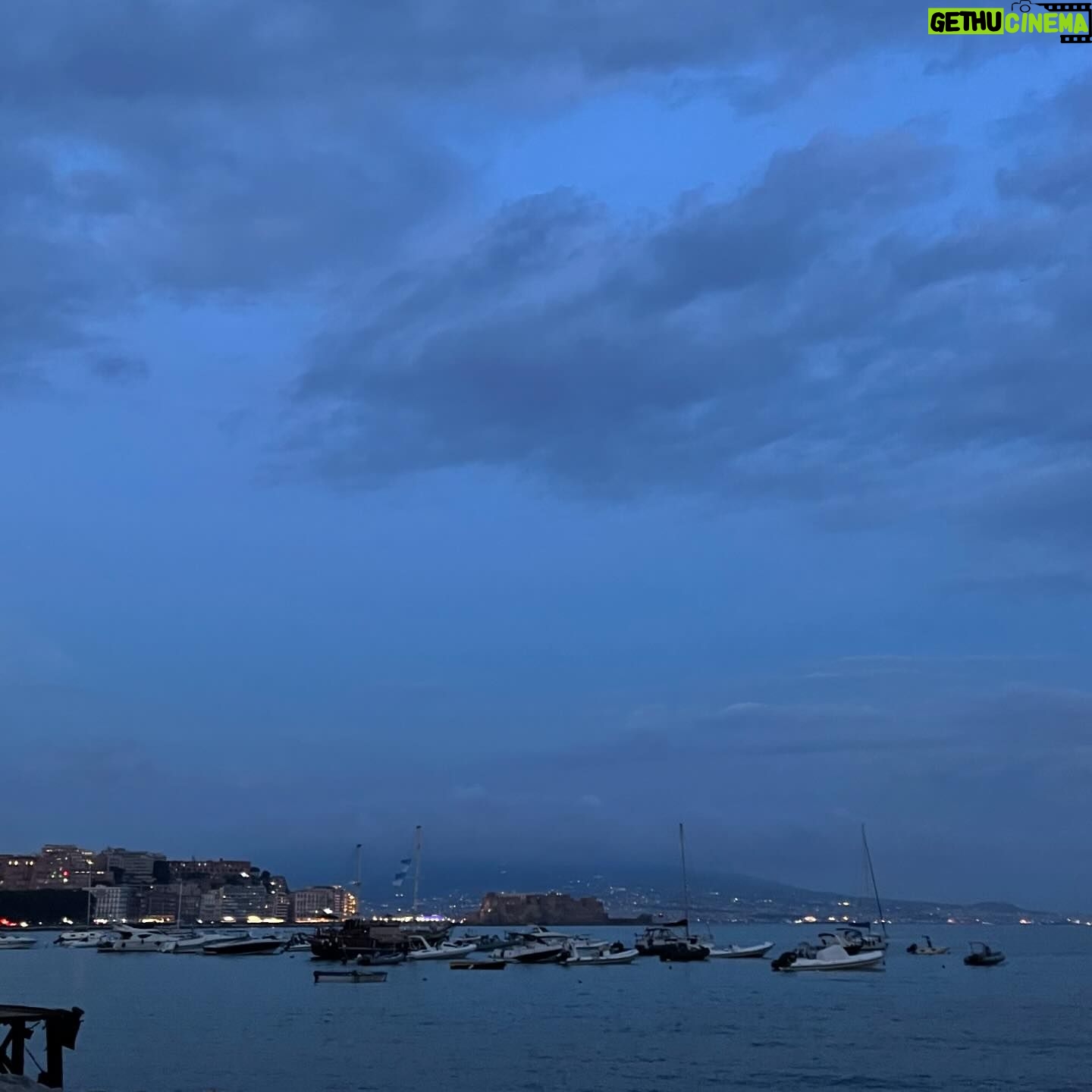 Leonor Seixas Instagram - Ciao Napoli!!!!! Que sonho estar aqui! A Amar tanto tanto!