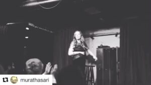 Lesli Karavil Instagram - Hepinize binlerce teşekkürler!! Yolumuza devam! #womenpower #standupshow #standup #içerdekadınstandupçıvar