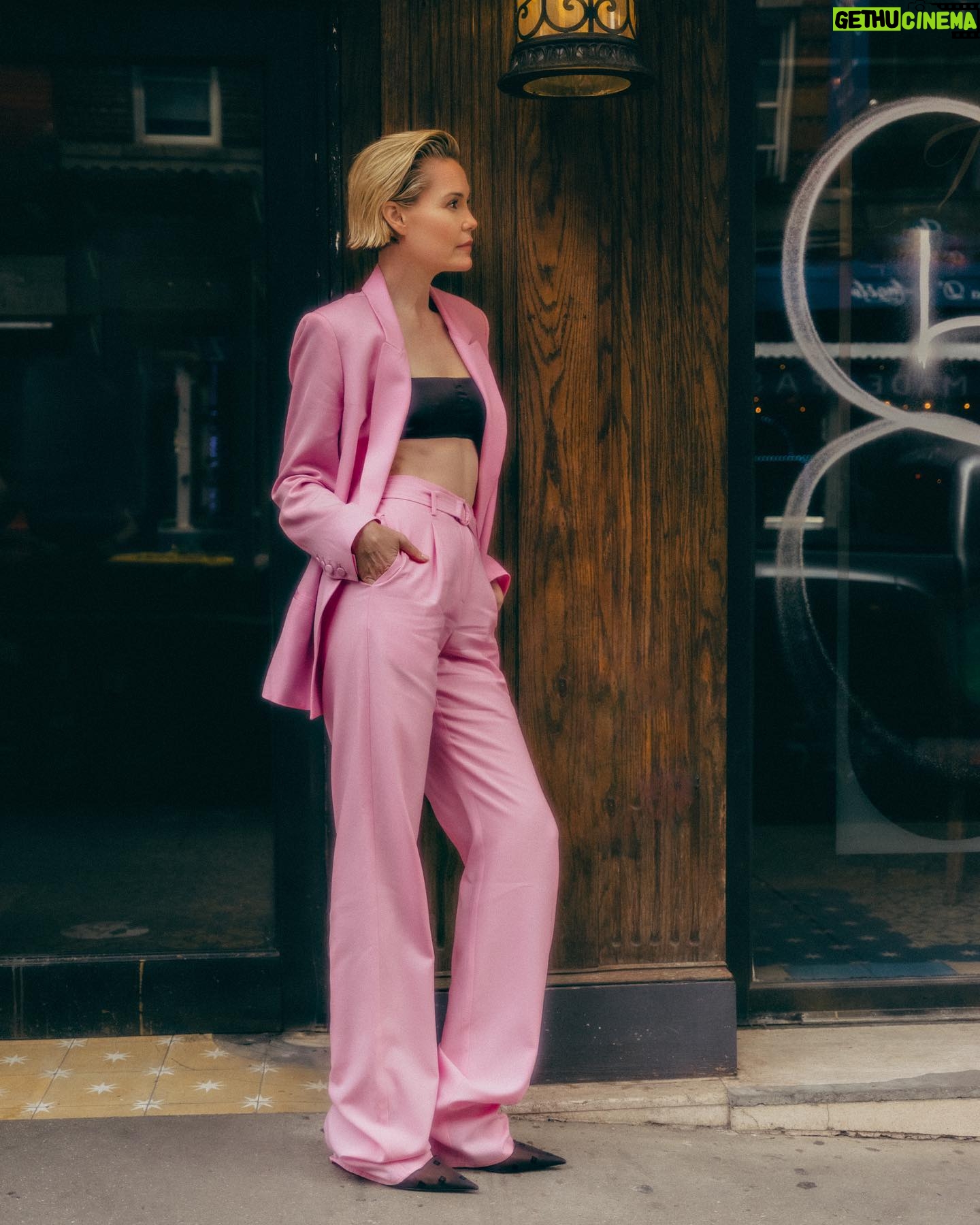 Leslie Bibb - 6.8K Likes - some people say less is more, i say more is more...here's some more bibb x numéro netherlands...
♥️