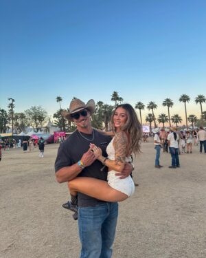 Leslie Golden Instagram - Long live COWGIRLS🌵✨