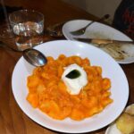 Leslie Golden Instagram - Good pasta, wine, & people 🍝🍷