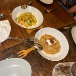 Leslie Golden Instagram - Good pasta, wine, & people 🍝🍷