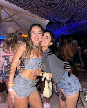 Leslie Golden Instagram - Long live COWGIRLS🌵✨