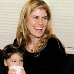 Leslie Grossman Instagram - We lost my precious beautiful perfect sister-in-law Shannon and my heart is shattered. She was a perfect person to me. Every dream and hope I had for my family’s future had her at the center of it. She fought cancer with the fierceness of the absolute warrior she was right up until the bitter end. I always told Shannon how much I loved her and I am so happy I did. We needed at least 50 more years with her and the absolute injustice of her death is infuriating. She was the best mom wife auntie sister daughter friend therapist and person. Tell the people you love in your life what they mean to you because not one single day is promised. I will miss her every day with every fiber of my being for the rest of my life. ***Link in my bio to donate in Shannon’s memory to breast cancer research so this doesn’t have to happen to anyone else’s family. My niece Sofia put it together❤️