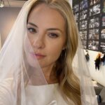 Leslie Grossman Instagram – Don’t miss tonight’s @ahsfx finale to see me in a wedding dress if you’re into that kind of thing  #ahsnyc