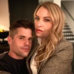 Leslie Grossman Instagram - Best dinner party date @charliecarver 👯‍♂️