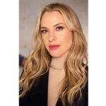Leslie Grossman Instagram - Ursula pops in to P Town for a surprise visit on tonight’s #ahsdoublefeature